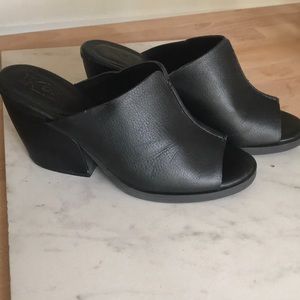 Black leather Mules